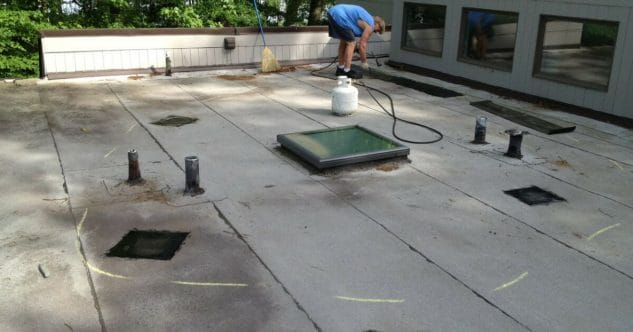  Commercial Roofing Contractor